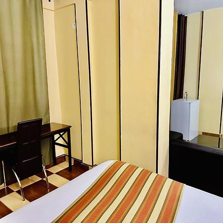 Yaahot Hotel ยาอุนเด ภายนอก รูปภาพ