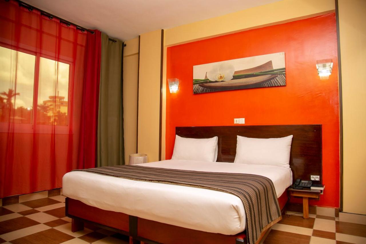 Yaahot Hotel ยาอุนเด ภายนอก รูปภาพ